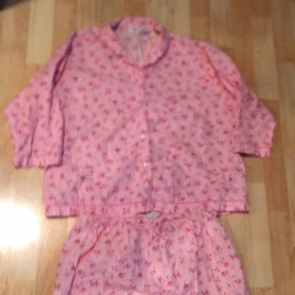Women’s 2-piece pajamas pink floral - top large/ bottom medium